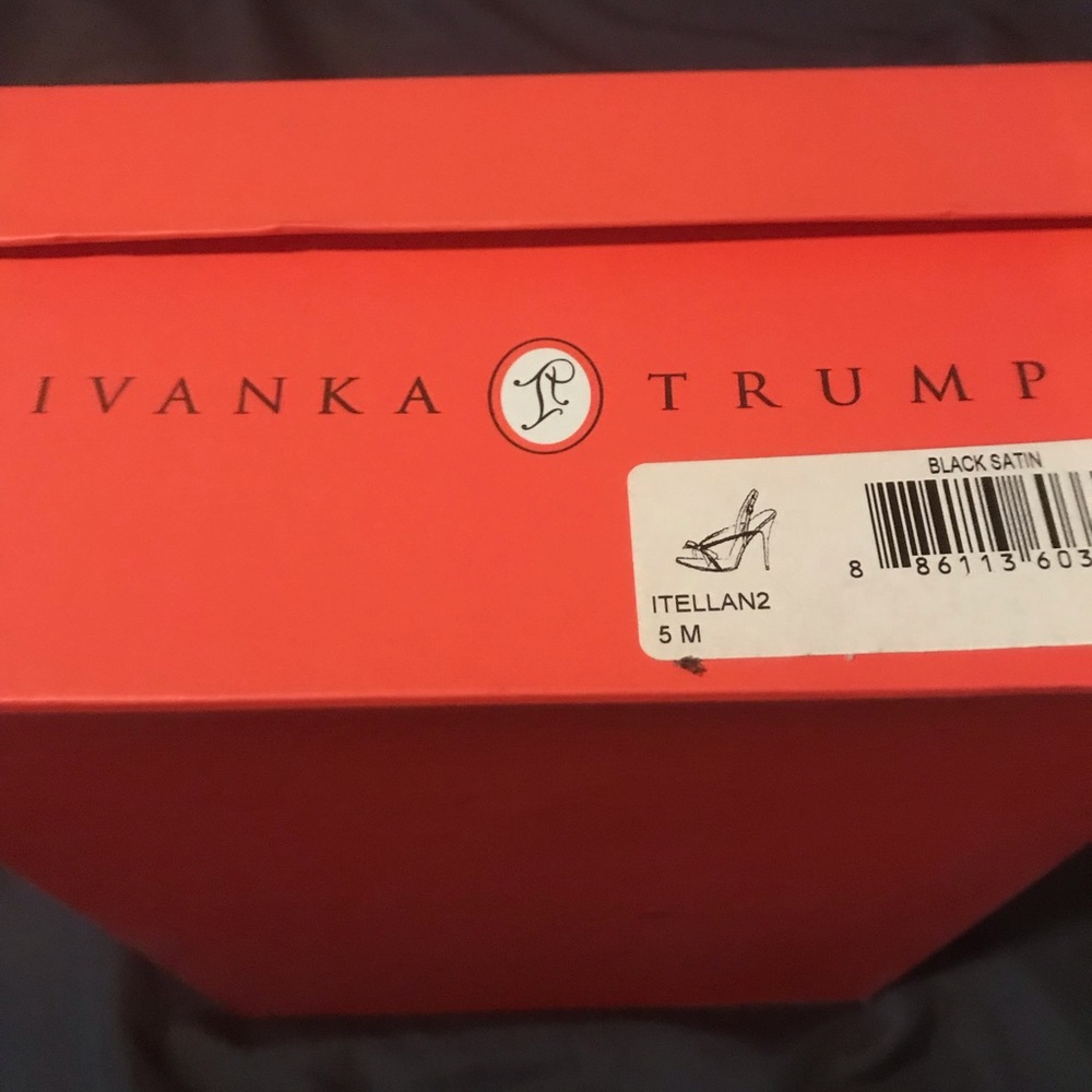 COPY - 💐Ivanka Trump - Picture 6 of 8